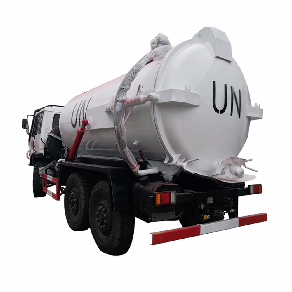6 * 6 Truk Tanker Limbah